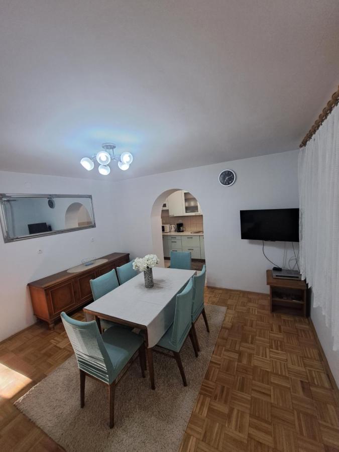 Apartman Nata セニ エクステリア 写真